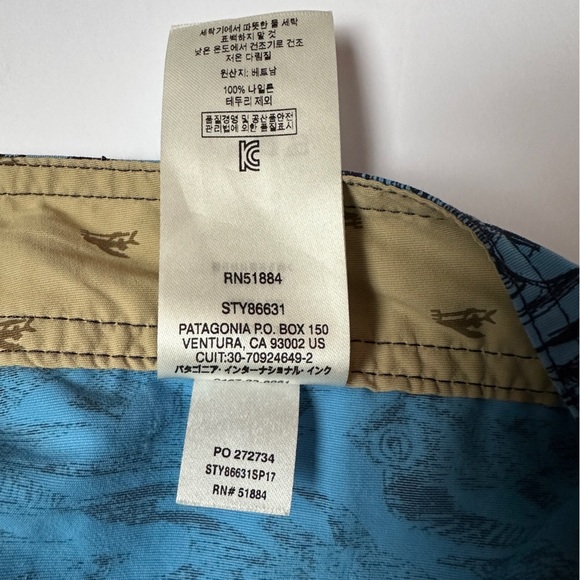 Patagonia Men's Shorts | Sz 32 | Aqua Fish Pattern Board | Blue - Picture 8 of 9